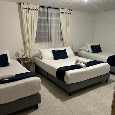 Merak Hostel 莱瓦镇 外观 照片