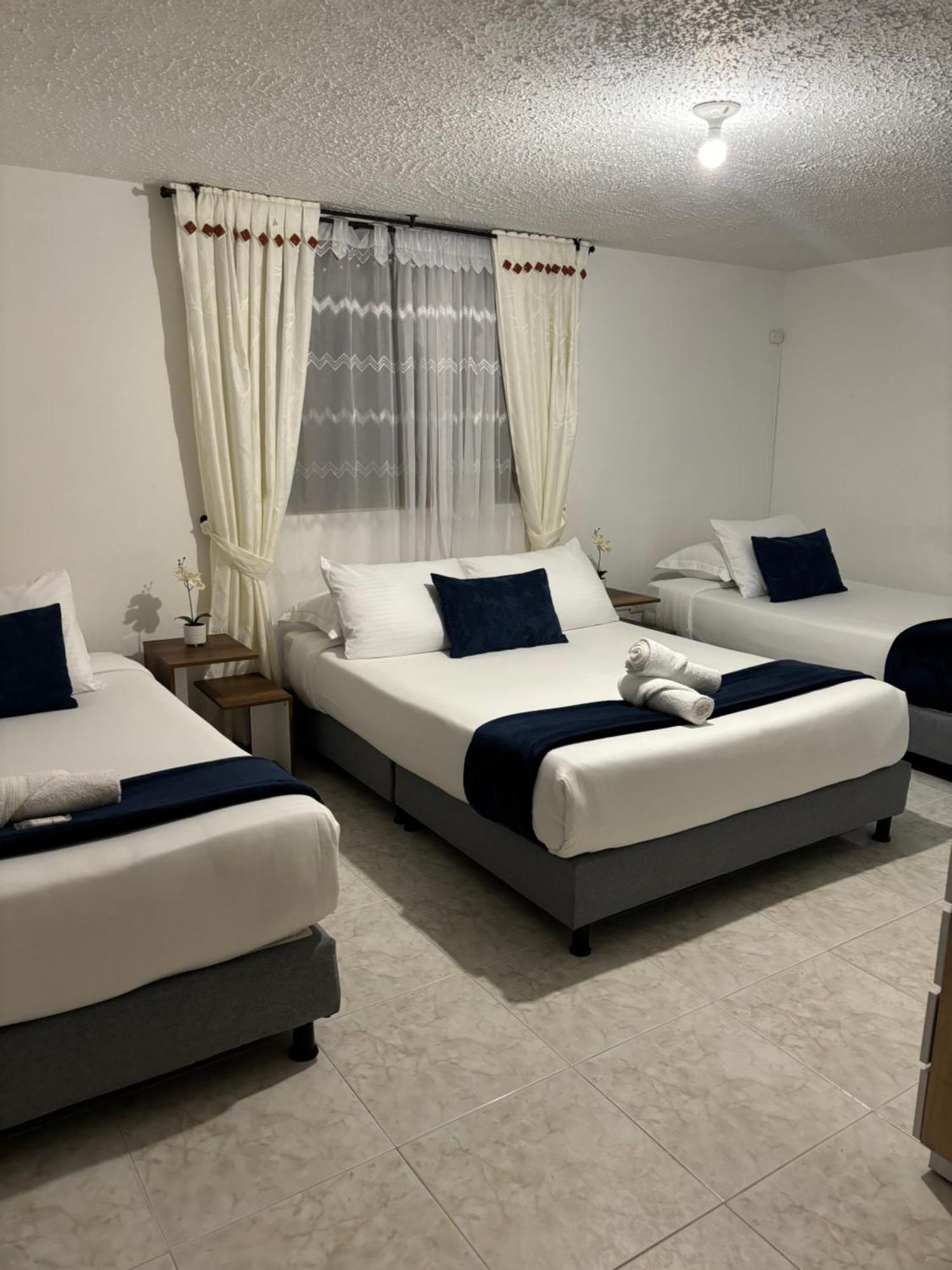 Merak Hostel 莱瓦镇 外观 照片