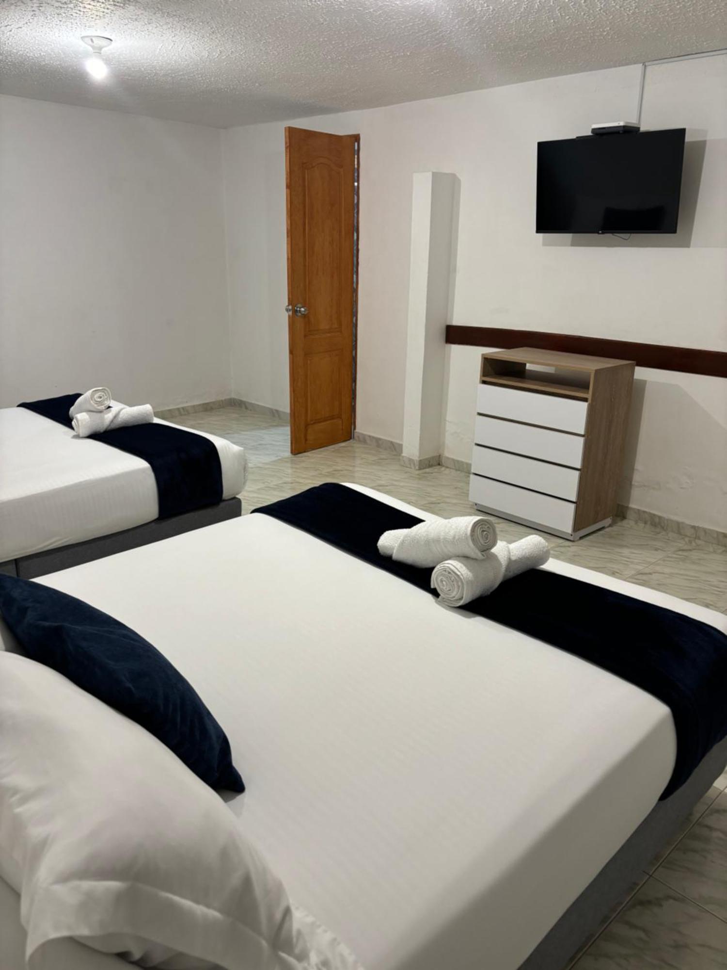 Merak Hostel 莱瓦镇 外观 照片