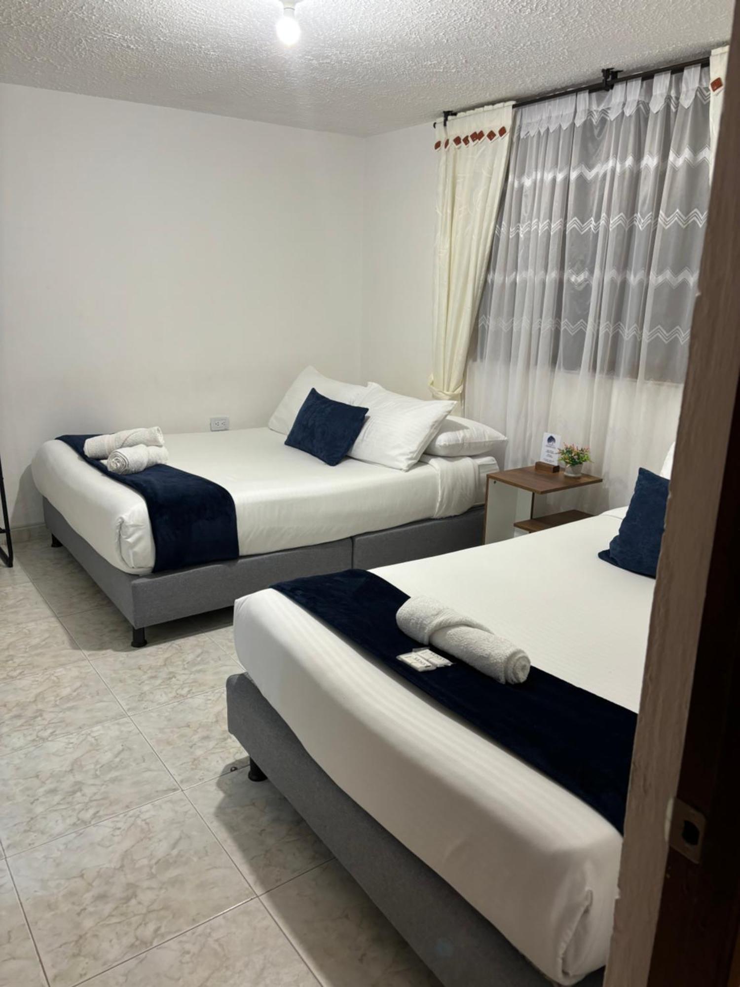 Merak Hostel 莱瓦镇 外观 照片