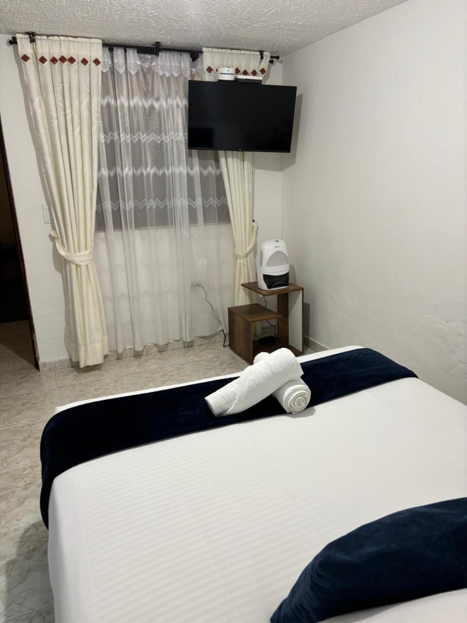 Merak Hostel 莱瓦镇 外观 照片